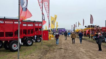 También pasarán por el estudio móvil dirigentes políticos que visitan la feria.