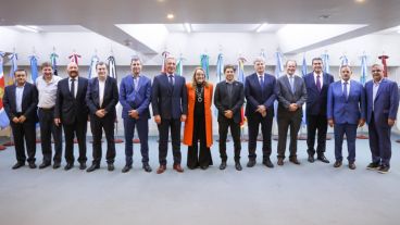Los gobernadores peronistas en la reunión del CFI.