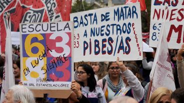 Docentes reclamaron que cesen los ataques a las escuelas.