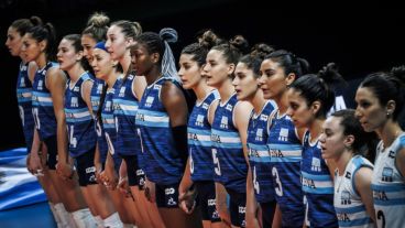 El combinado nacional cuenta con la presencia de las santafesinas María Victoria Mayer (Santa Fe), Antonela Fortuna (San Carlos Centro), María Agostina Pelozo (Rosario), Bianca Bertolino (Santa Fe) y Agostina Beltramino (Rosario).