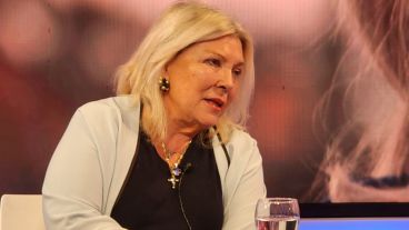 Carrió: “La matriz de corrupción menemista es muy parecida a ésta. Estamos enredados en dos formas antirrepublicanas”.