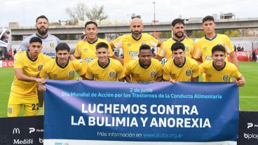 Los once titulares canallas que salieron a jugar en el estadio Claudio Tapia del Guapo.