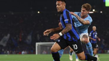 El argentino Lautaro Martínez en acción durante el primer tiempo de la final.