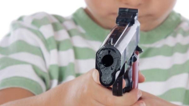 Armas que desarman la noción de infancia y adolescencia.