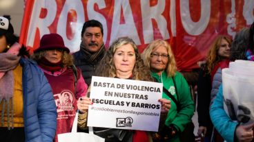 Docentes en la marcha de este martes: