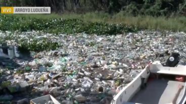 Un arroyo de desperdicios.