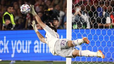 El español Simón atajó dos penales en la definición.