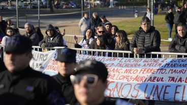 Fiesta popular y acto en el Día de la Bandera.