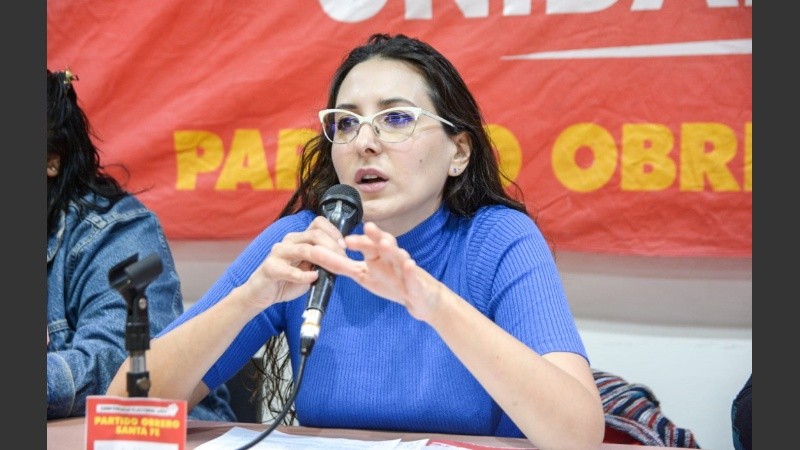 La precandidata a Gobernadora por el Frente de Izquierda, Carla Deiana, llamó a parar masivamente este jueves 22 de junio,