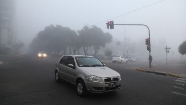 Este miércoles, la visibilidad en la zona de Rosario era de apenas cien metros.