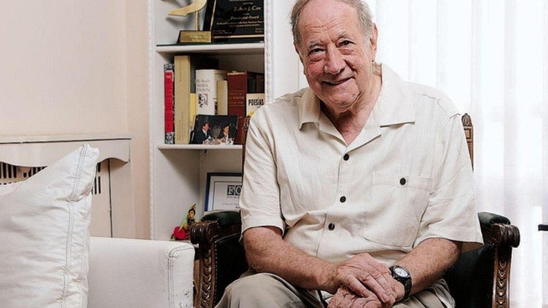 El periodista británico Robert Cox fue presidente de la Sociedad Interamericana de Prensa.