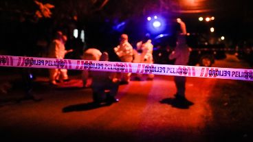 El cuerpo quedó junto a la bicicleta. Tenía impactos en la espalda.