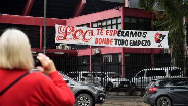 A las 16 abrió el estadio y crecía la expectativa.