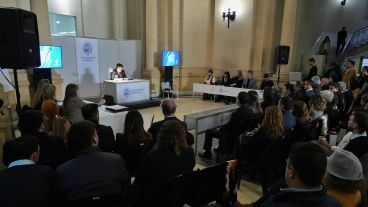 Este miércoles se hizo el primer simulacro del juicio por jurados vecinal en la ex Aduana.