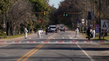 Fueron 30 tiros los ejecutados desde una moto a la camioneta