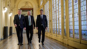 El presidente encabezó la reunión de gabinete.