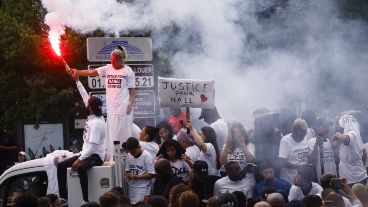 La mamá de Naël fue el centro de la manifestación en Francia.