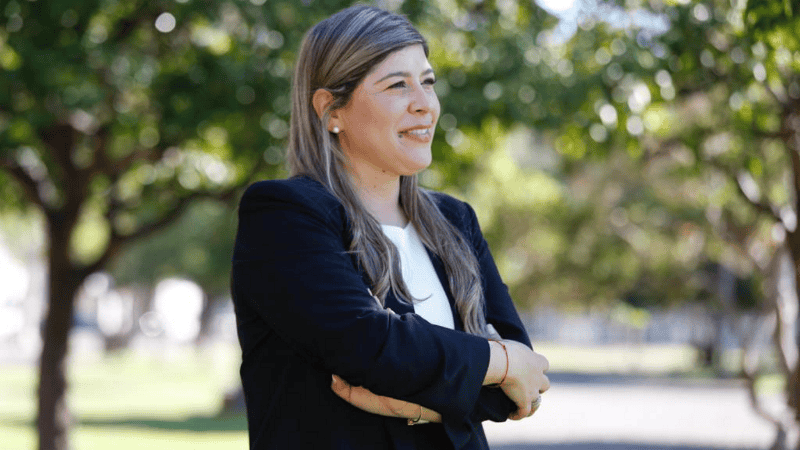 Razzini declinó su candidatura al senado provincial para ir de precandidata al Congreso de la Nación.