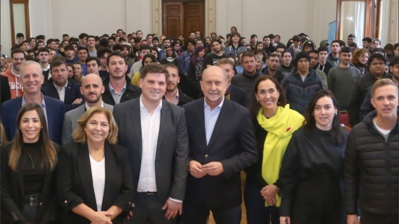 En el mismo acto, también se otorgaron distinciones a cuatro Nodos de Economía del Conocimiento radicados en la provincia de Santa Fe.