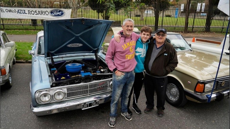 La exhibición de autos antiguos en el Parque de la Independencia.