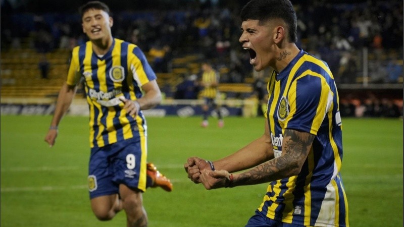 Oviedo convirtió su primer gol con la camiseta de Central.