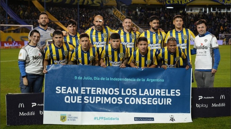 Los once titulares de Russo que salieron a jugar en el Gigante contra Central Córdoba.