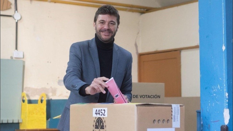 El precandidato a intendente a Rosario por Juntos avancemos Juan Moteverde.