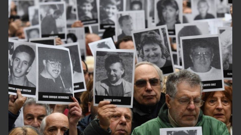 Los familiares de las víctimas recordarán el 29 aniversario del atentado con un reclamo de Ley Antiterrorista.