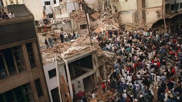 Una de las tantas imágenes que registraron el horror del 18 de julio de 1994.
