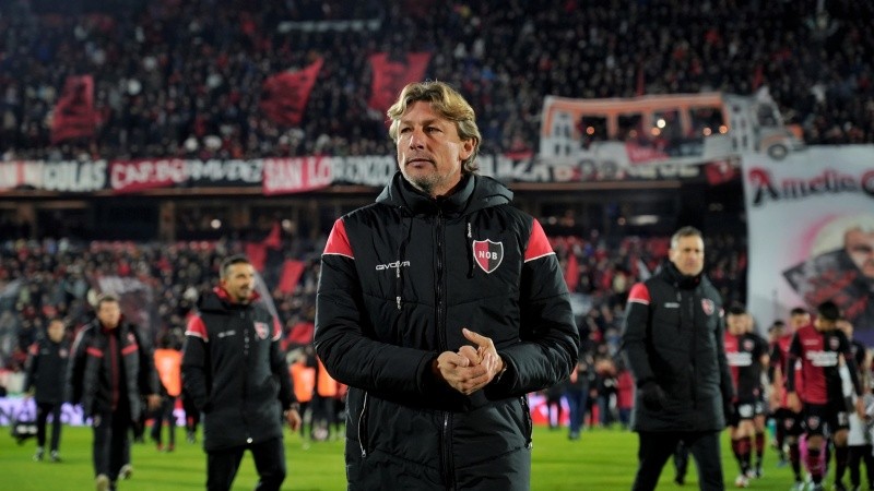 Heinze se fue otra vez furioso en el empate ante Atlético Tucumán.