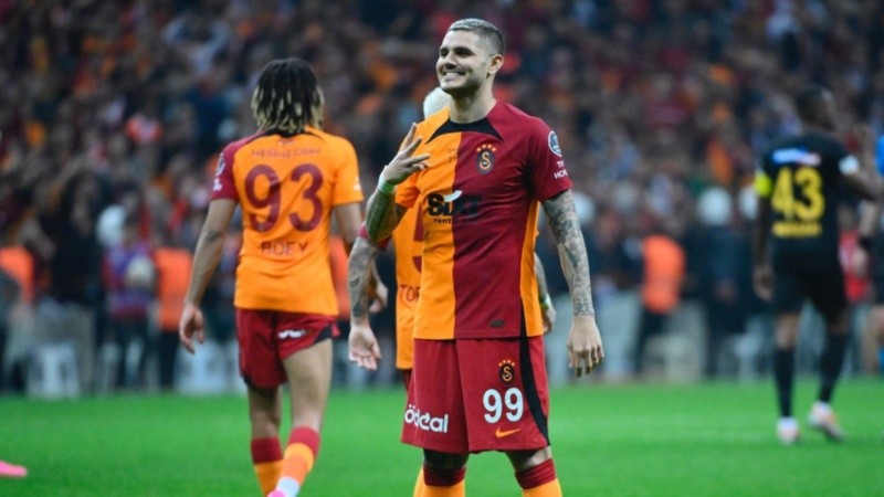 Tres años más de vínculo para Mauro con el popular equipo de Estambul.