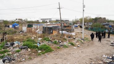 El cuerpo fue encontrado en la zona de España y Lirio, en un descampado.