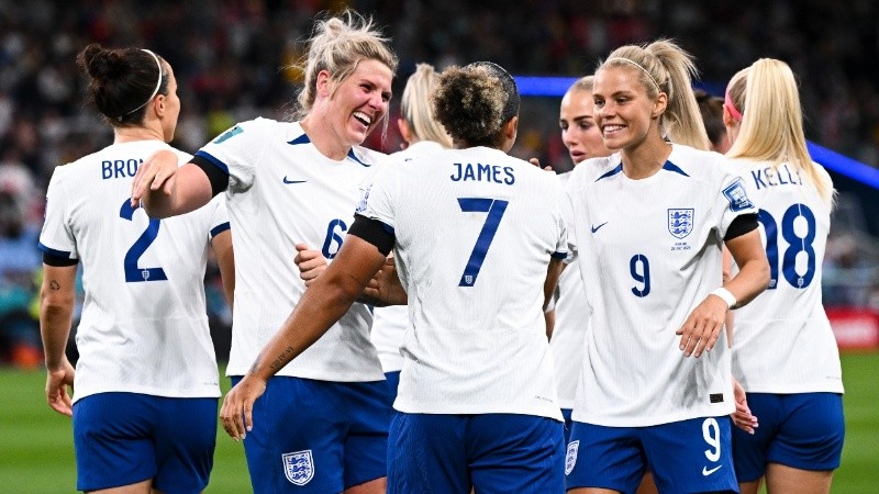 Inglaterra quedó como líder del Grupo D con puntaje ideal de 6 unidades tras haber ganado sus dos partidos, el anterior ante Haití, también por 1 a 0.