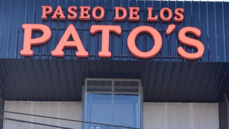 Paseo de los Pato's es un histórico mayorista textil de Rosario.