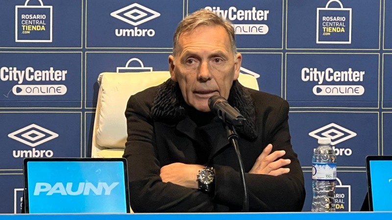 Russo habló en conferencia de prensa, lamentó las lesiones sufridas ante Belgrano y destacó la gran campaña canalla.