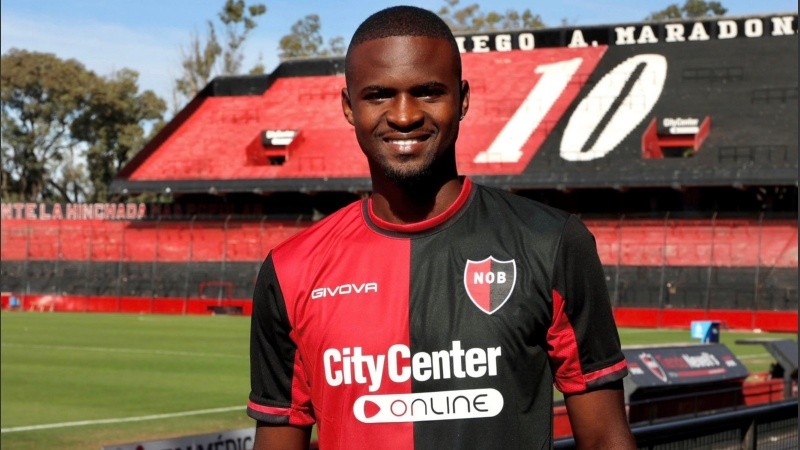 Ordoñez es marcador central, tiene 21 años y viene de jugar en Envigado de Colombia.