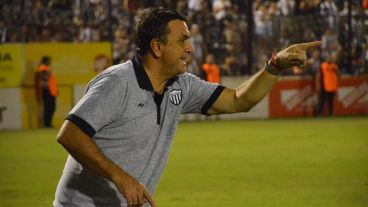 Diego Osella se despidió del plantel tras perder 4 a 0 con Atlanta.