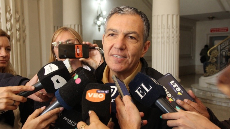 Pusineri anunció que los importes descontados ya fueron reintegrados a los docentes provinciales