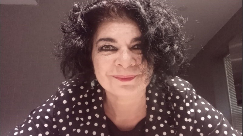 Patricia Suárez, autora del libro, hará su presentación junto a actrices de la serie Las Polacas, y habrá música en vivo.