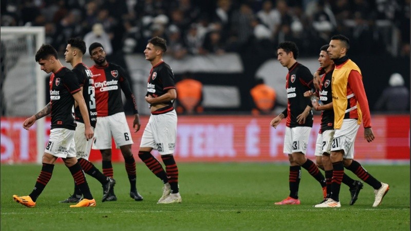 Newell's perdió en San Pablo y en el Coloso no pasó del empate frente a Corinthians.