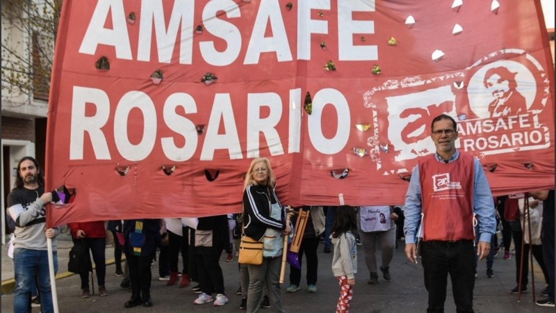 La Provincia ofertó un 25 por ciento para agosto, subas mensuales hasta diciembre y cláusula gatillo.