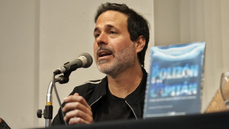 La presentación en la Feria del Libro de Rosario.