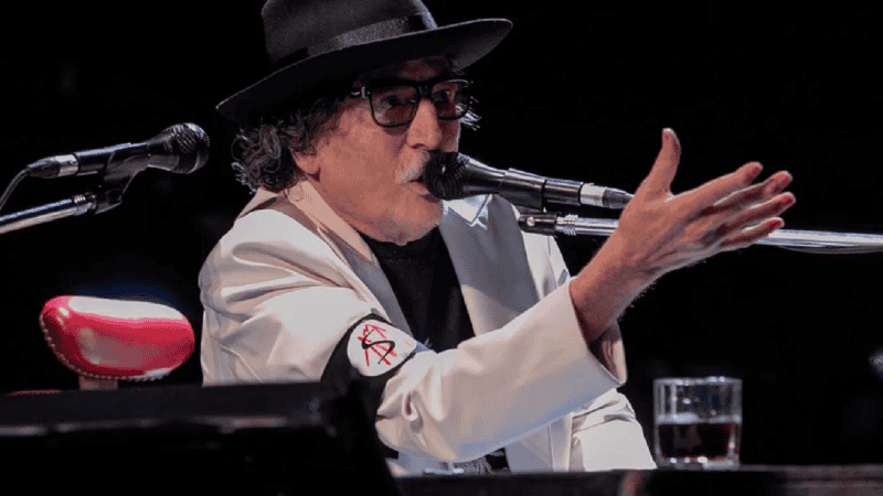 El músico ingresó por un control, y se desconocen motivos de la internación, pero estaría fuera de peligro.