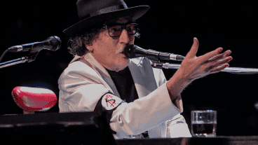 El músico ingresó por un control, y se desconocen motivos de la internación, pero estaría fuera de peligro.