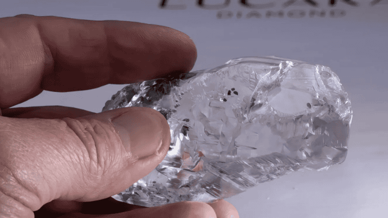 La piedra preciosa piedra preciosa se pondrá a la venta por varios millones de dólares.