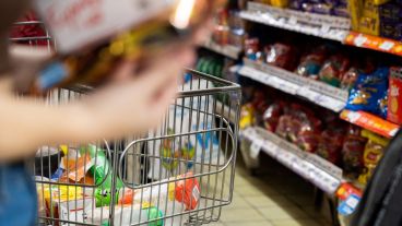 La inflación y la caída de la capacidad de compra son factores fundamentales de la crisis.