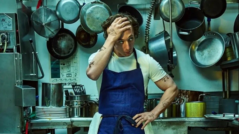 El protagonista intenta por todos sus medios hacer funcionar el restaurante de su hermano.