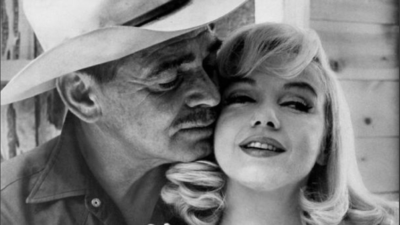 Se trata del último film para ambos actores de Hollywood, que fallecieron luego por diferentes causas.