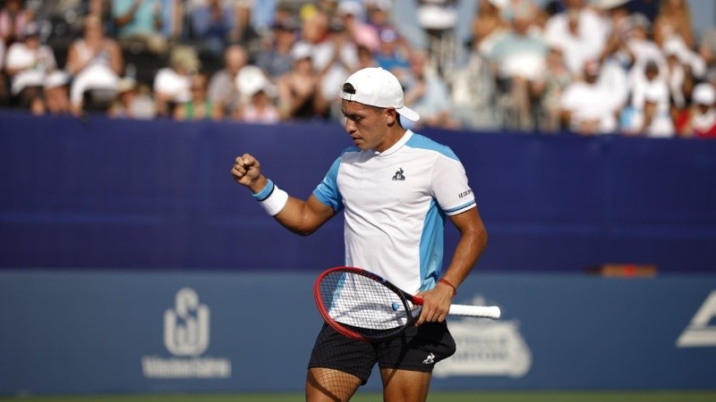 Báez ganó su primer partido en Nueva York.