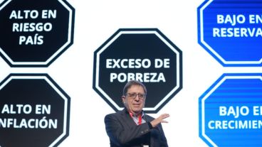 Fuertes críticas a las políticas económicas de Sergio Massa.